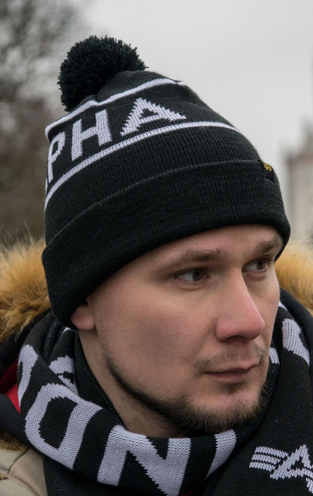 Шапка ALPHA INDUSTRIES BLOCK BOBBLE BEANIE black 