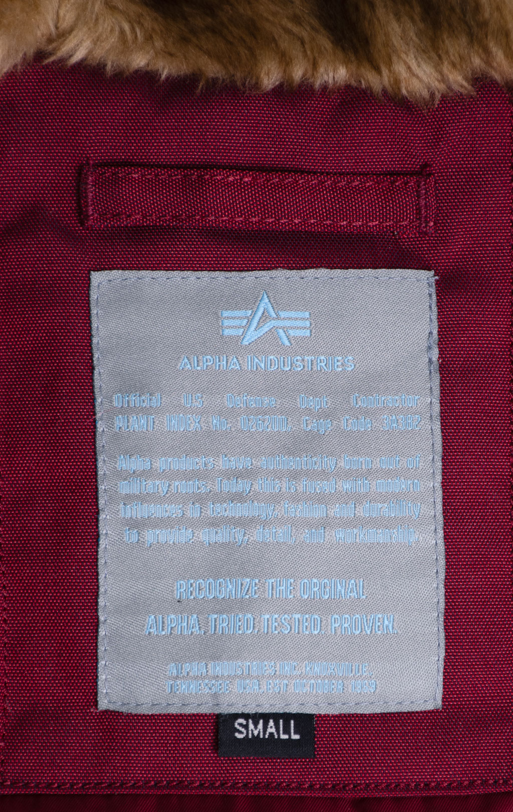 Женская аляска ALPHA INDUSTRIES EXPLORER натур. мех burgundy 