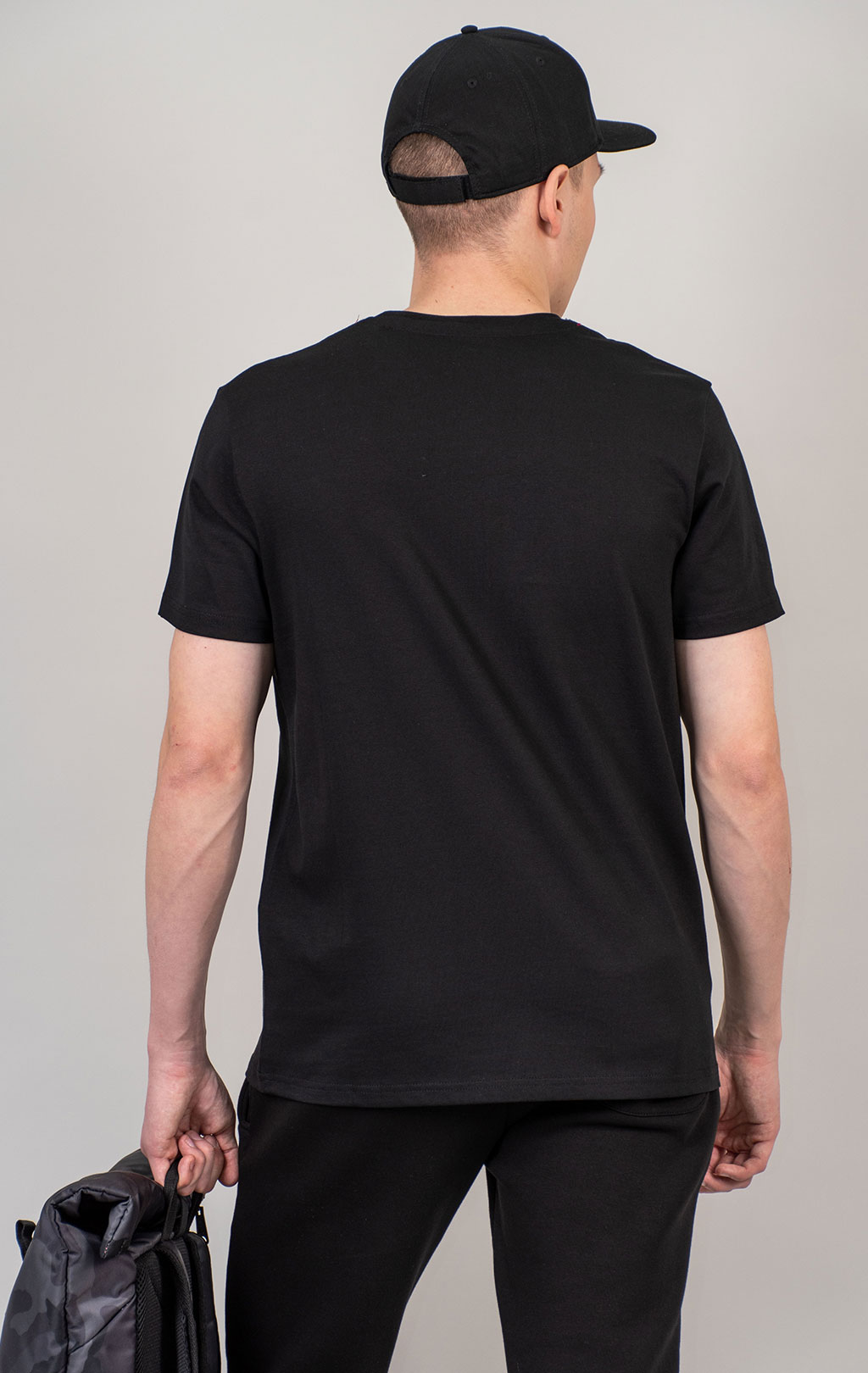 Футболка ALPHA INDUSTRIES EMB T black 