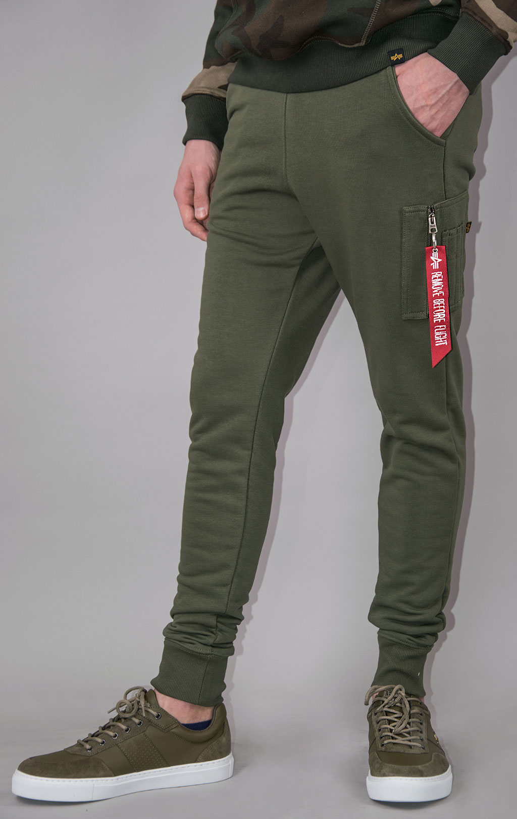 Брюки спортивные джоггеры ALPHA INDUSTRIES X-FIT SLIM CARGO dark green 