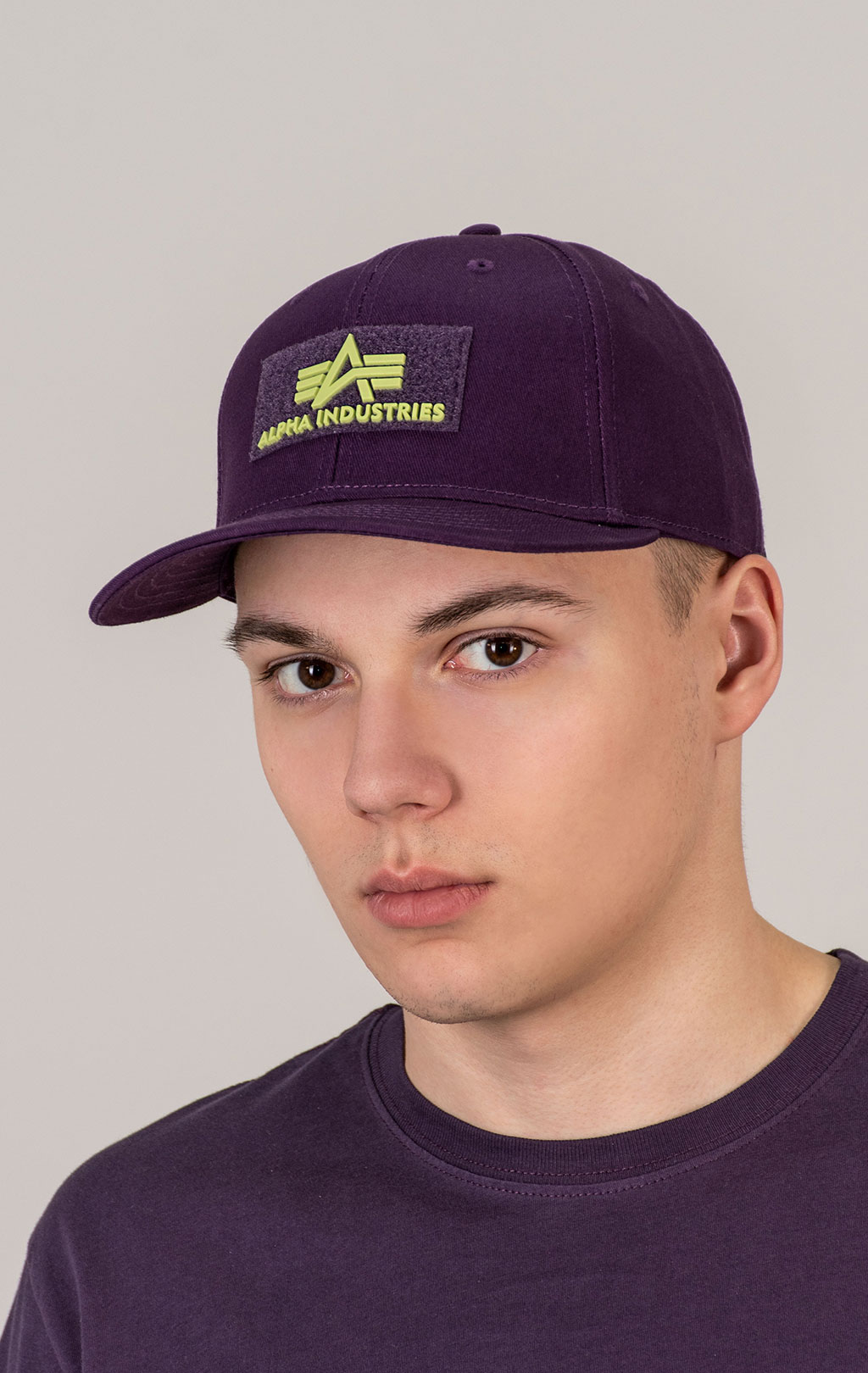 Бейсболка ALPHA INDUSTRIES VELCRO CAP II plum 