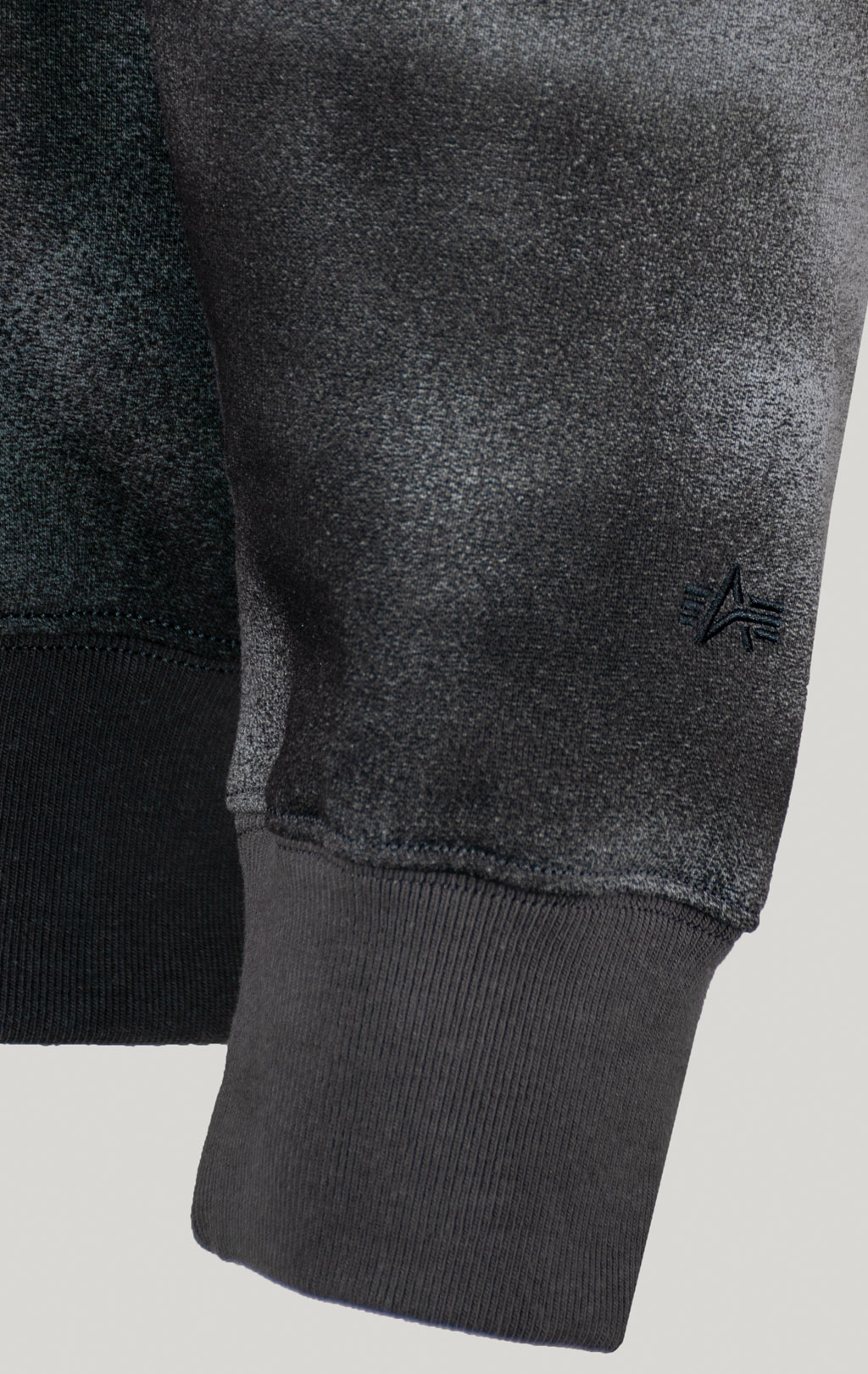 Свитшот ALPHA INDUSTRIES UNFRM WASHED CREWNECK FW 25/26 gray M001135 