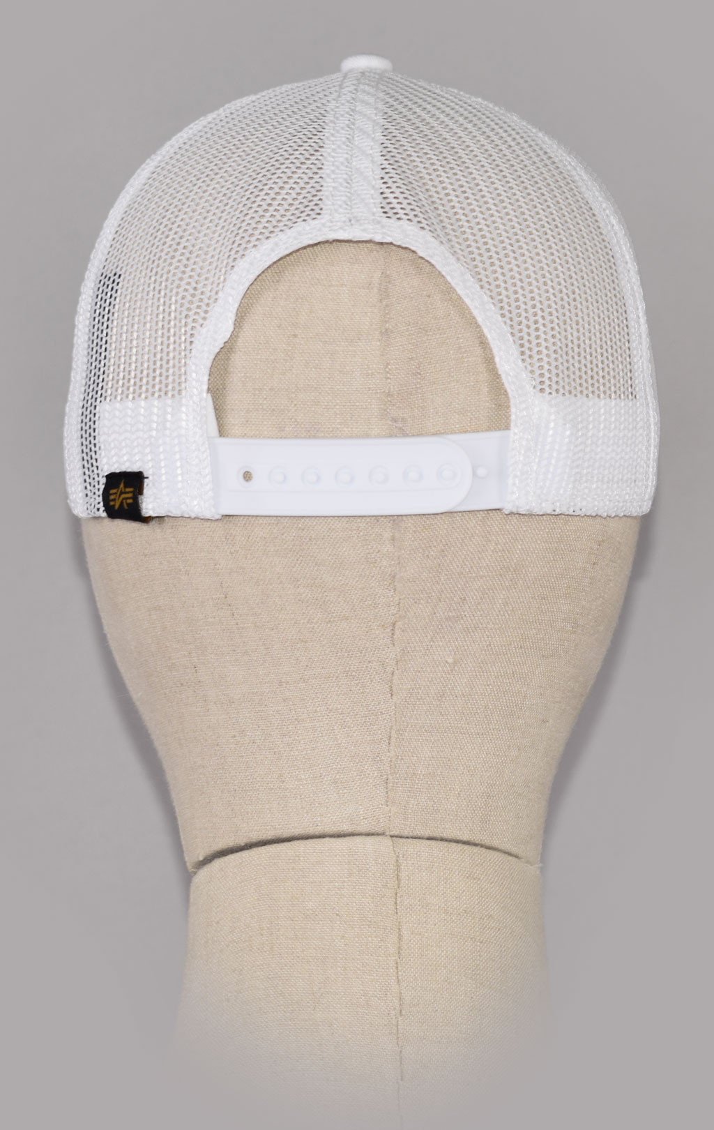 Бейсболка ALPHA INDUSTRIES TRUCKER CAP SMALL LOGO white 