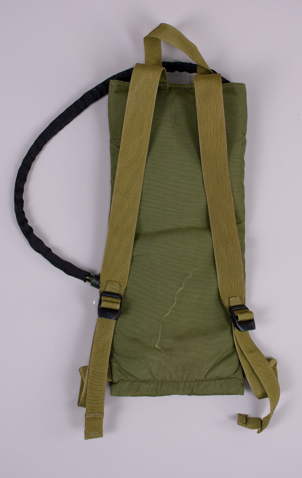 Питьевая система горловина снаружи, 3L olive б/у США/Китай