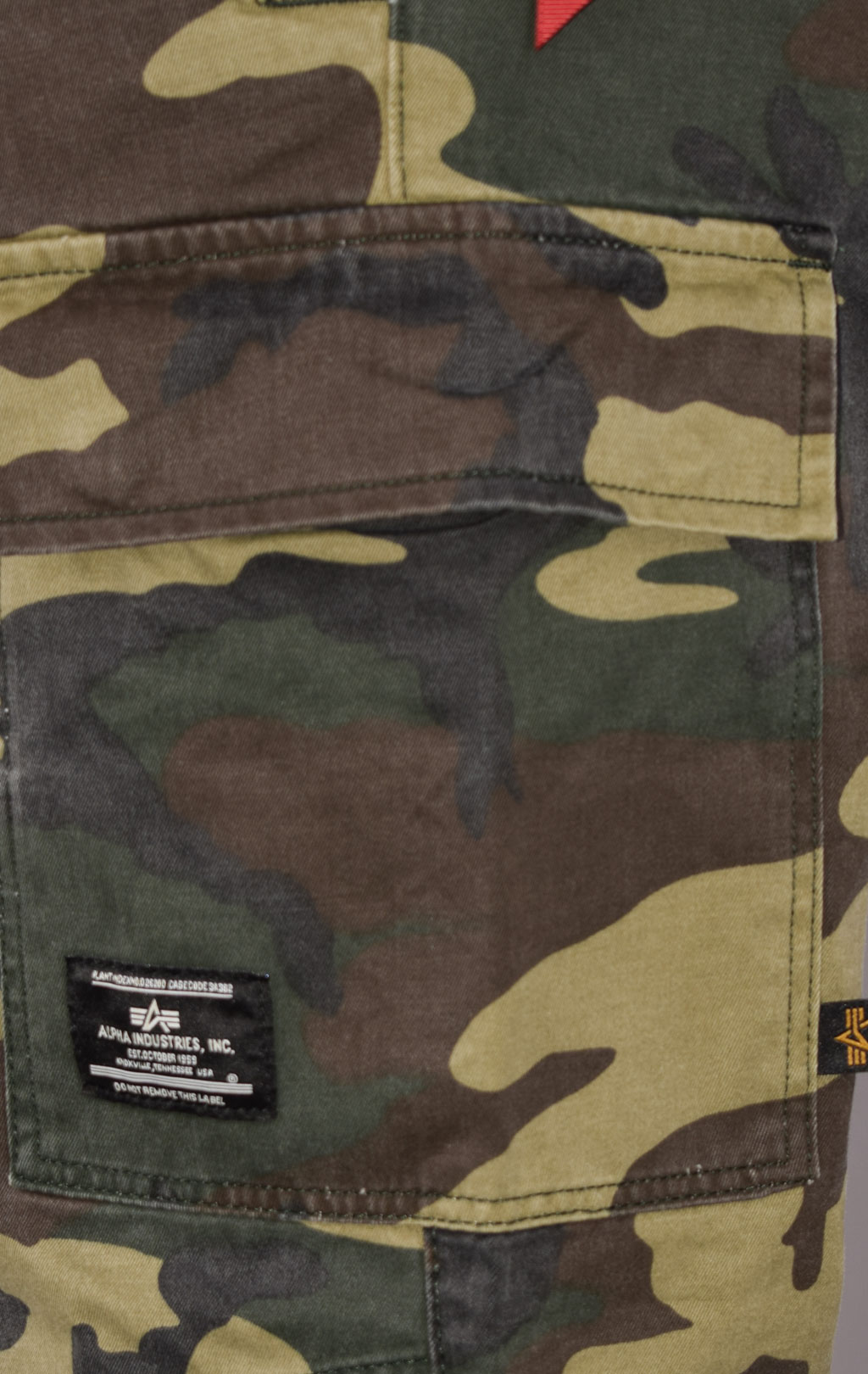 Брюки джоггеры ALPHA INDUSTRIES COTTON JOGGER camo woodland 