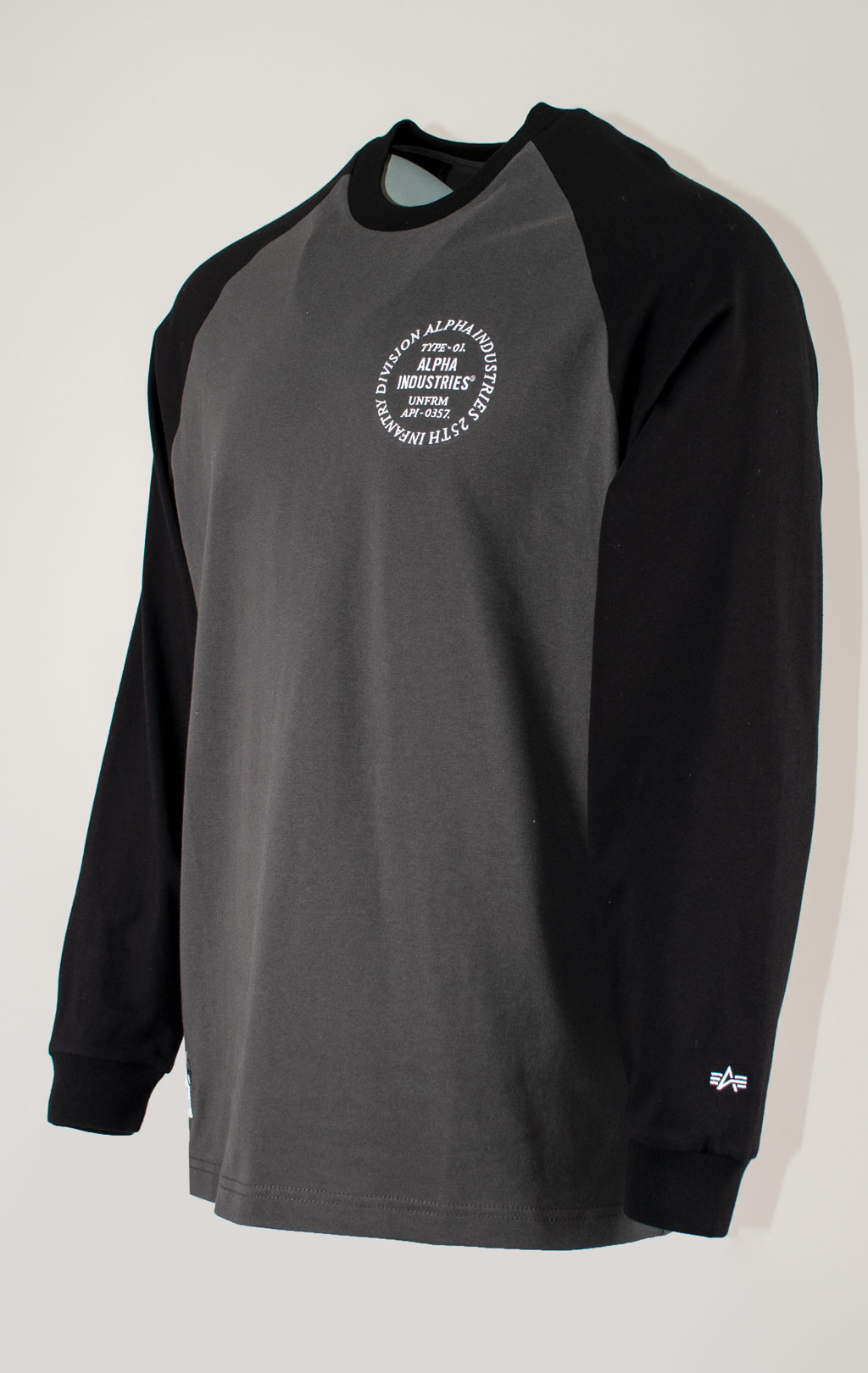 Лонгслив ALPHA INDUSTRIES UNFRM LS RAGLAN T-SHIRT FW 25/26 black M001145 