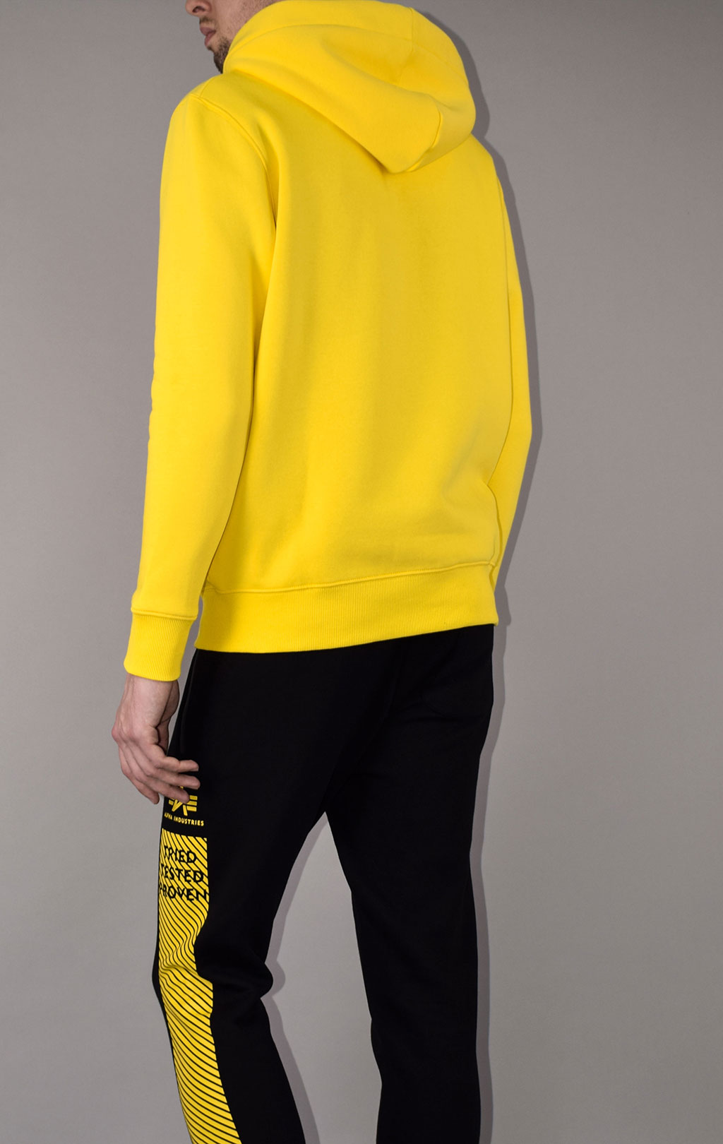 Толстовка ALPHA INDUSTRIES BASIC HOODY SMALL LOGO empire yellow 