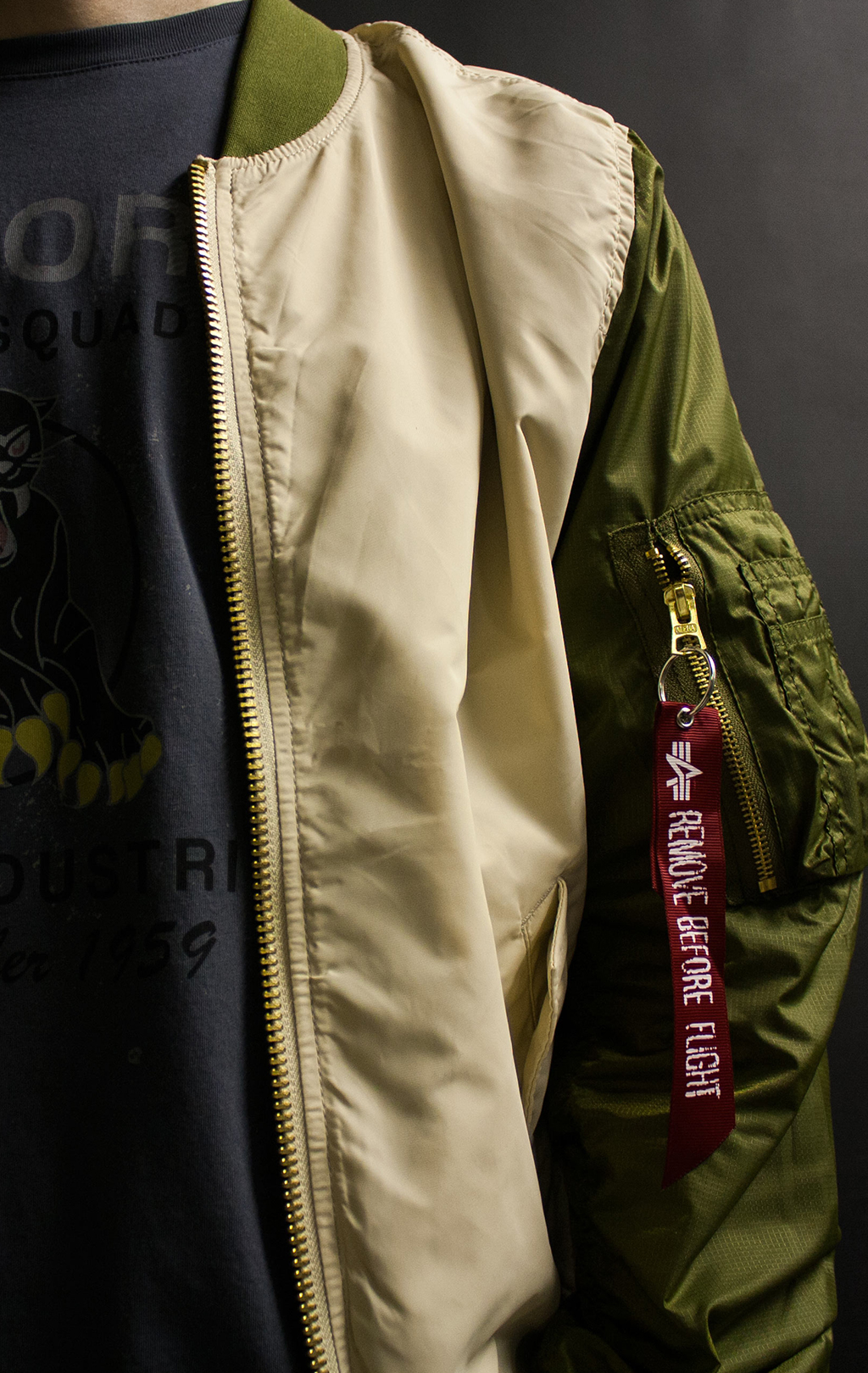 Ветровка ALPHA INDUSTRIES L-2B DRAGONFLY BLOOD CHIT vintage white/jungle green 