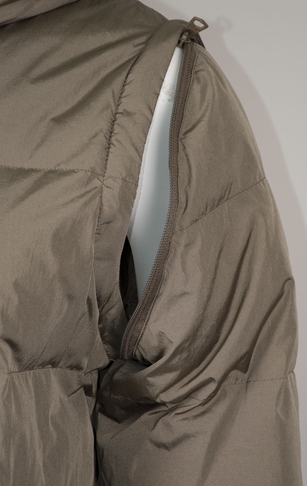 Женская куртка ALPHA INDUSTRIES SIERRA CONVERTIBLE JACKET FW 24/25 coyote brown 