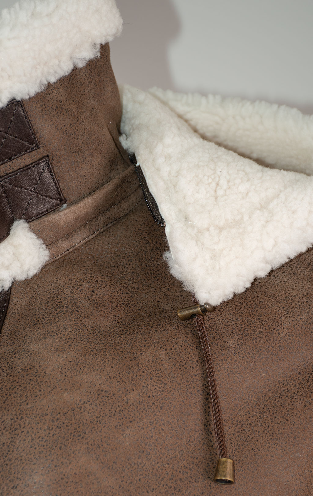 Куртка-пилот KODZIC B-3 HOODED овчина FW 25/26 brown 