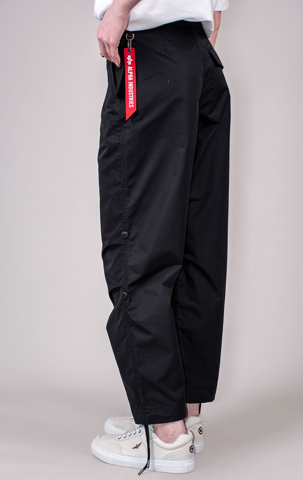 Брюки-карго парашюты ALPHA INDUSTRIES PARACHUTE PANTS SS 24 m black 