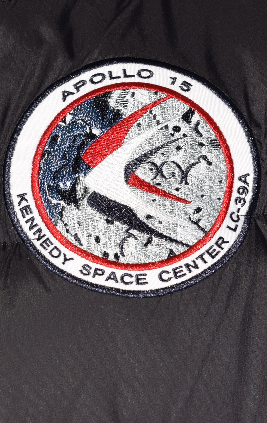 Куртка ALPHA INDUSTRIES HOODED PUFFER FD NASA black 