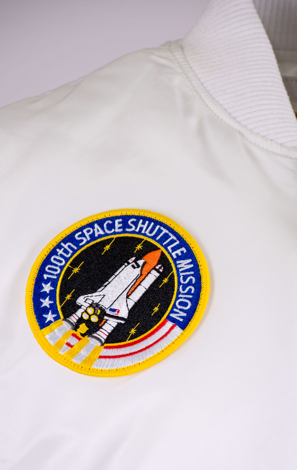 Бомбер ALPHA INDUSTRIES MA-1 VF NASA white 