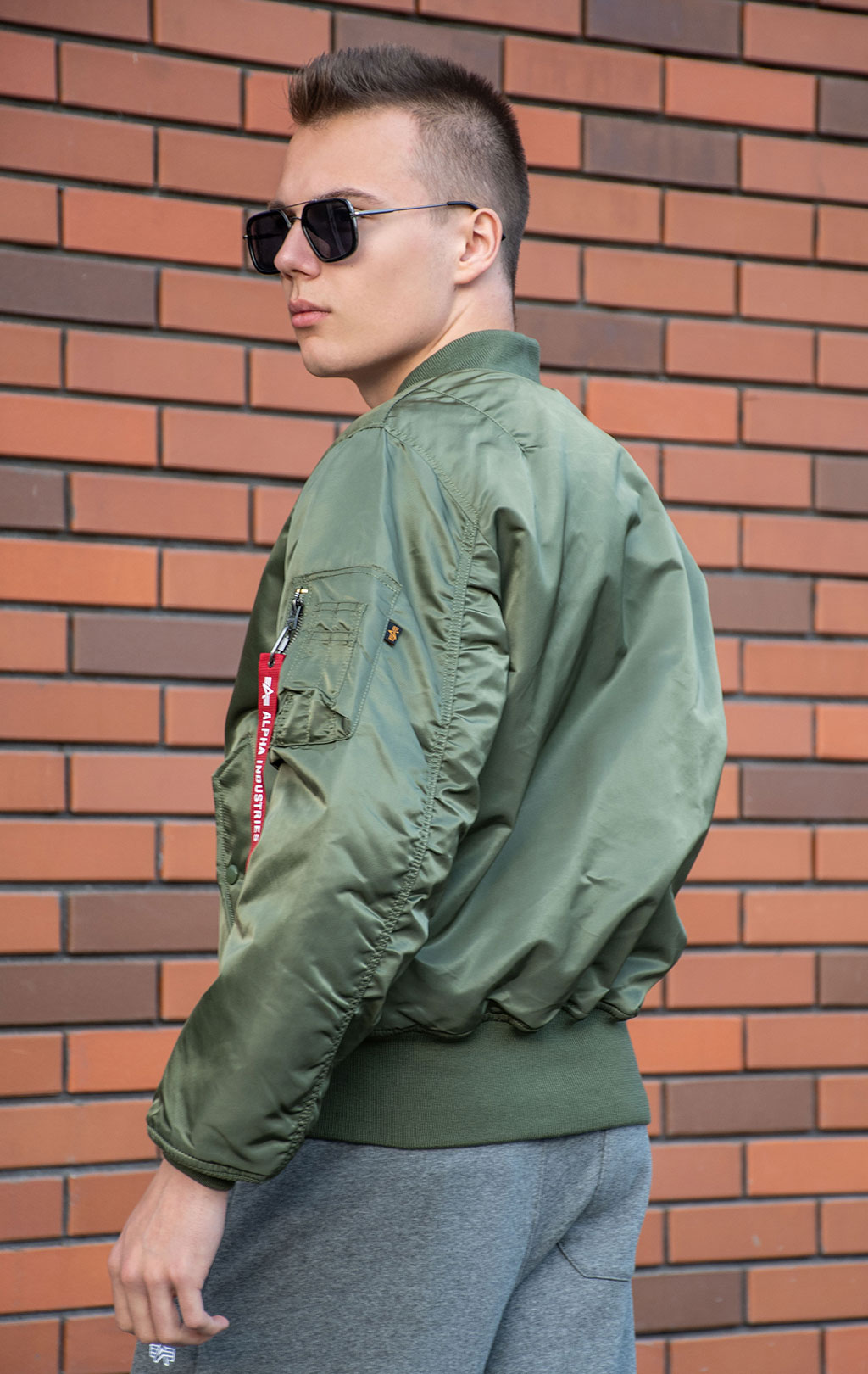 Бомбер ALPHA INDUSTRIES ORIGINAL FIT MA-1 SS 25 m sage 