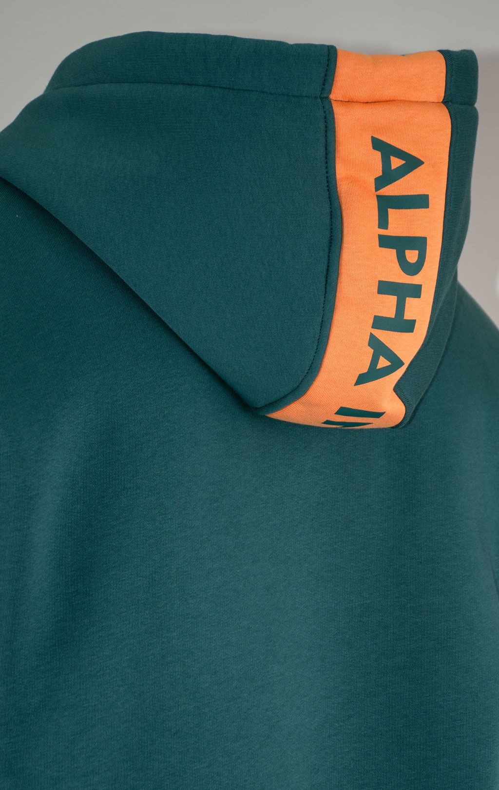 Толстовка ALPHA INDUSTRIES RED STRIPE HOODY force green 