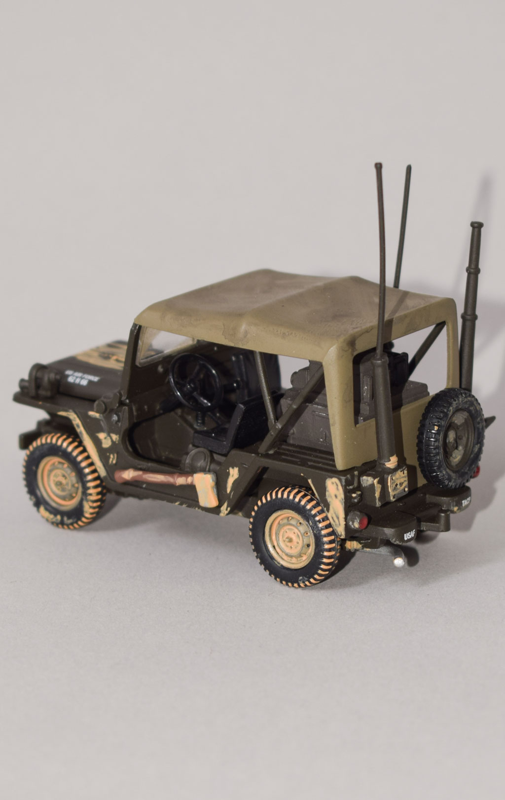 Модель MUTT UTILITY Jeep M-151 (92369) 