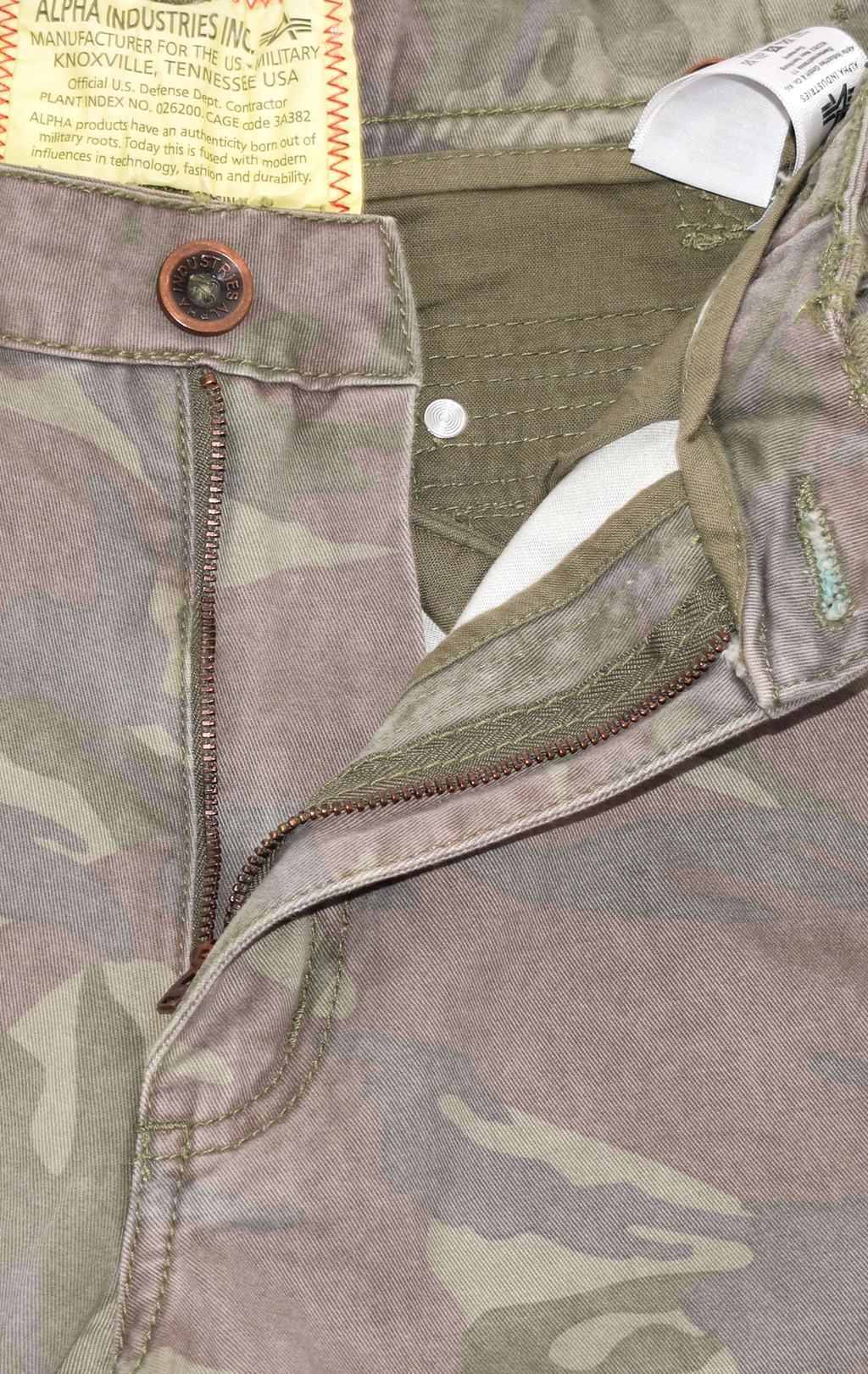 Брюки-карго ALPHA INDUSTRIES TOUGH C camo woodland 