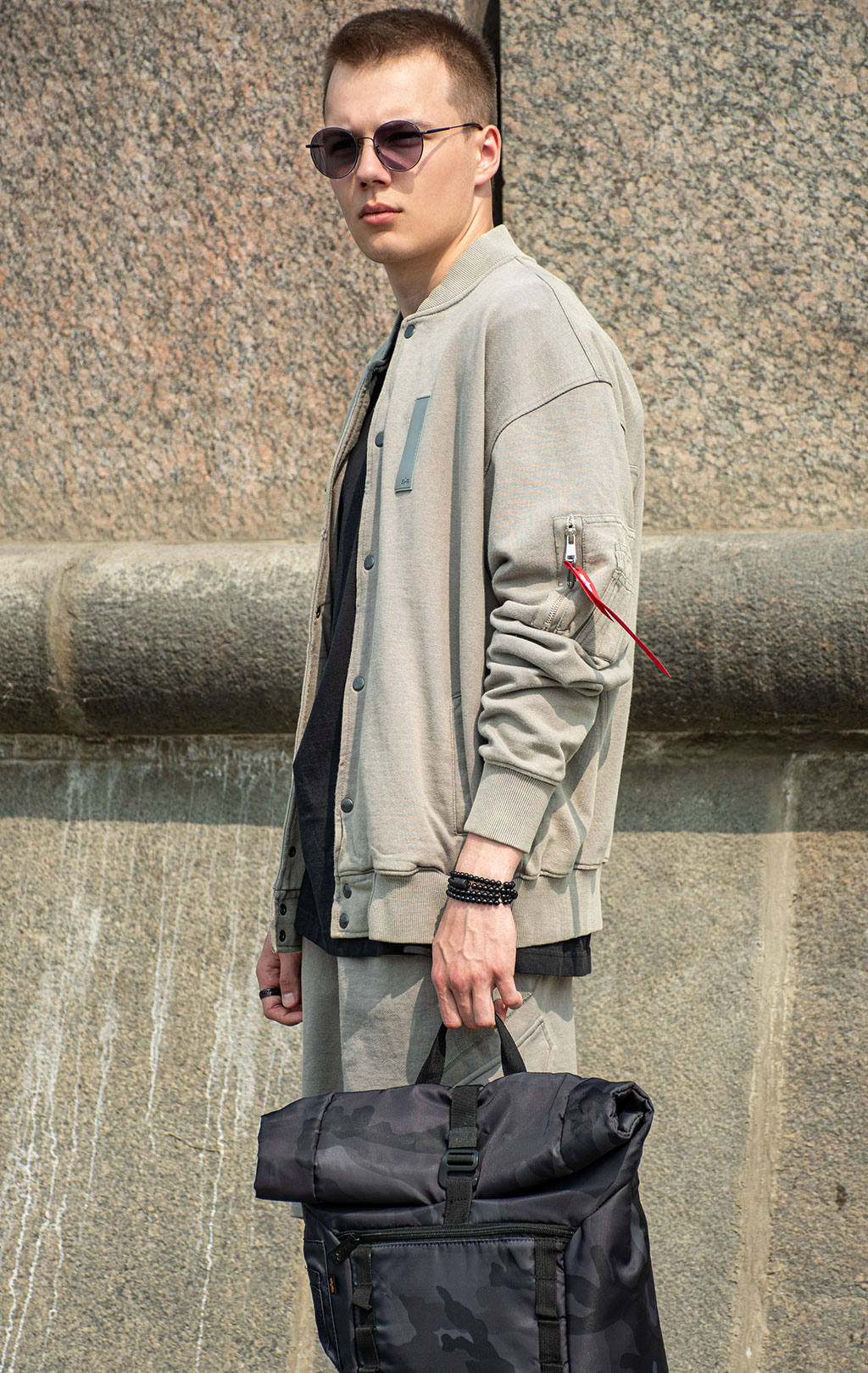 Бомбер трикотажный ALPHA INDUSTRIES FRENCH TERRY JACKET MA-1 SS 25 m mid gray 