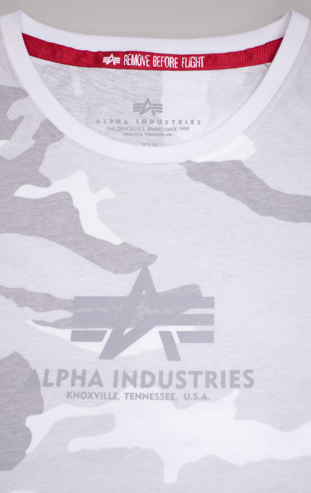 Женская футболка ALPHA INDUSTRIES NEW CAMO BASIC T white camo 