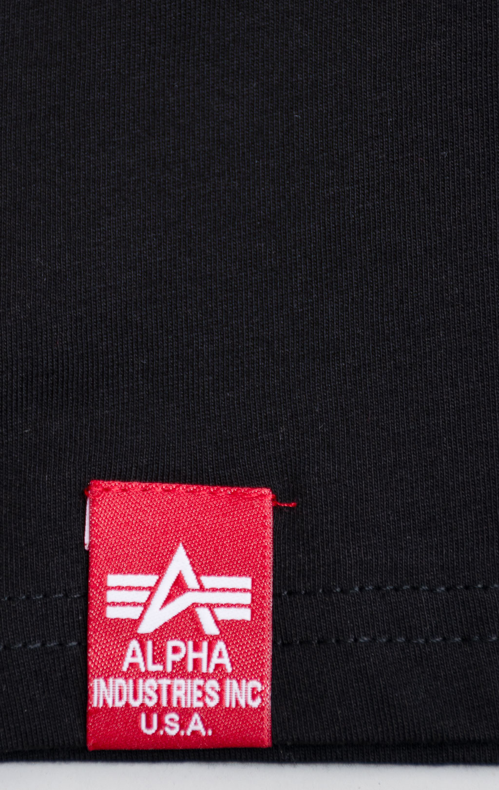 Футболка ALPHA INDUSTRIES REBEL T black 
