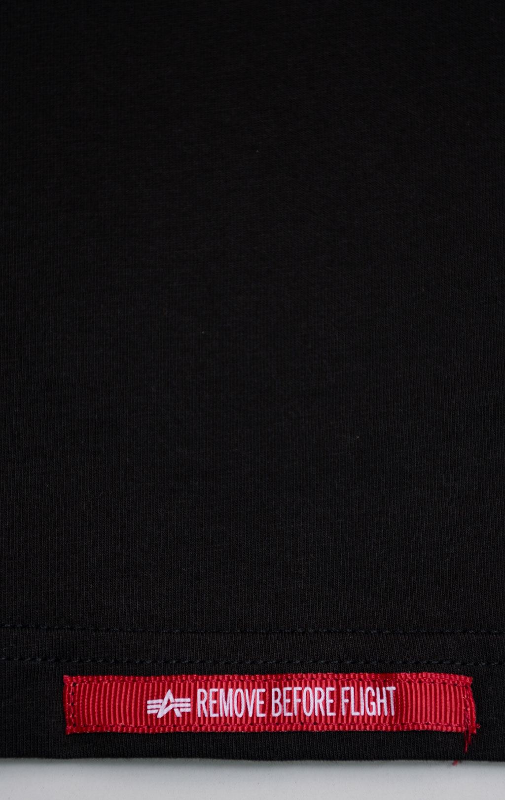 Футболка ALPHA INDUSTRIES NASA APOLLO FOUR TEE плотная black 