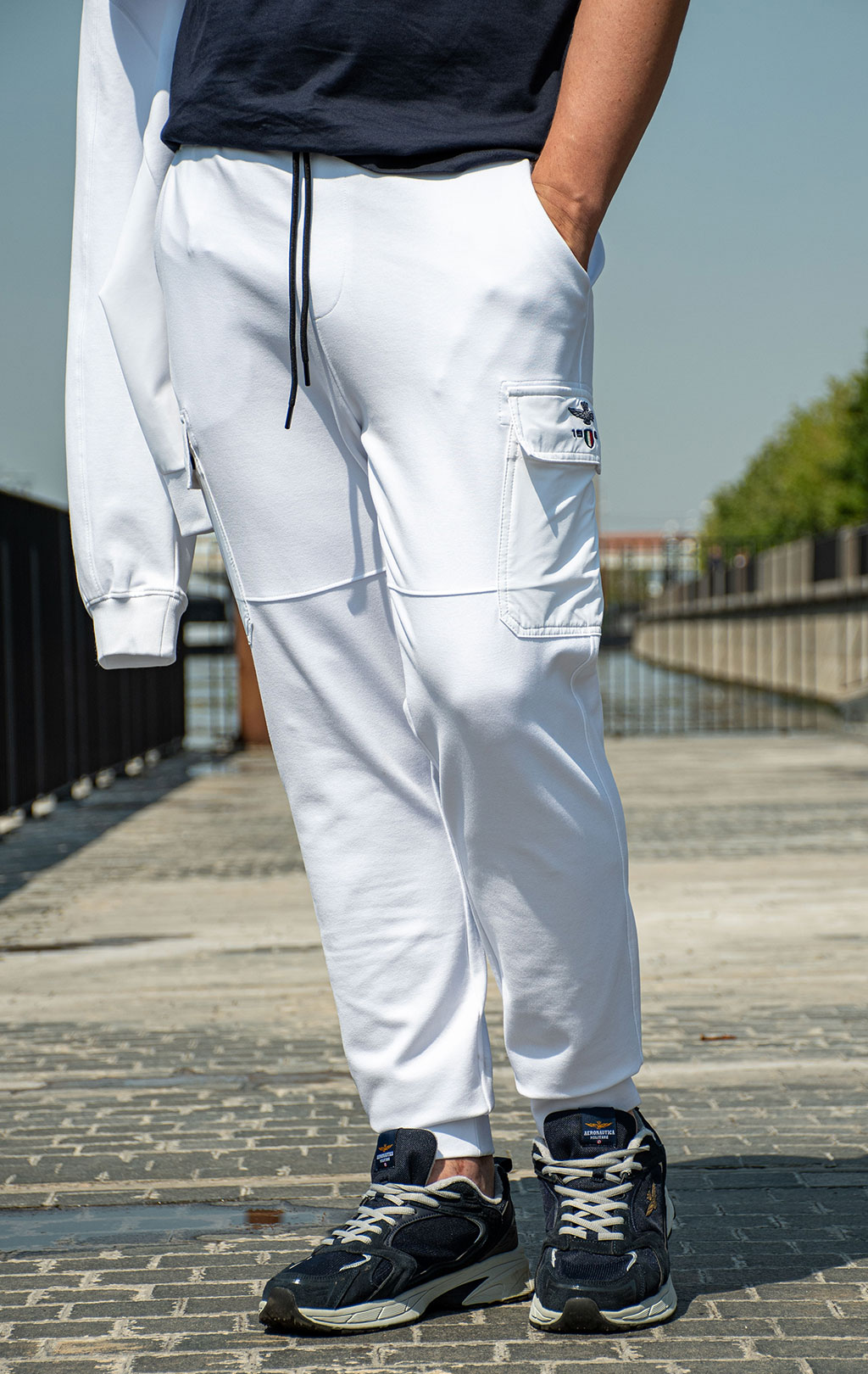 Брюки спортивные AERONAUTICA MILITARE SS 25/BD off white (PF 964) 