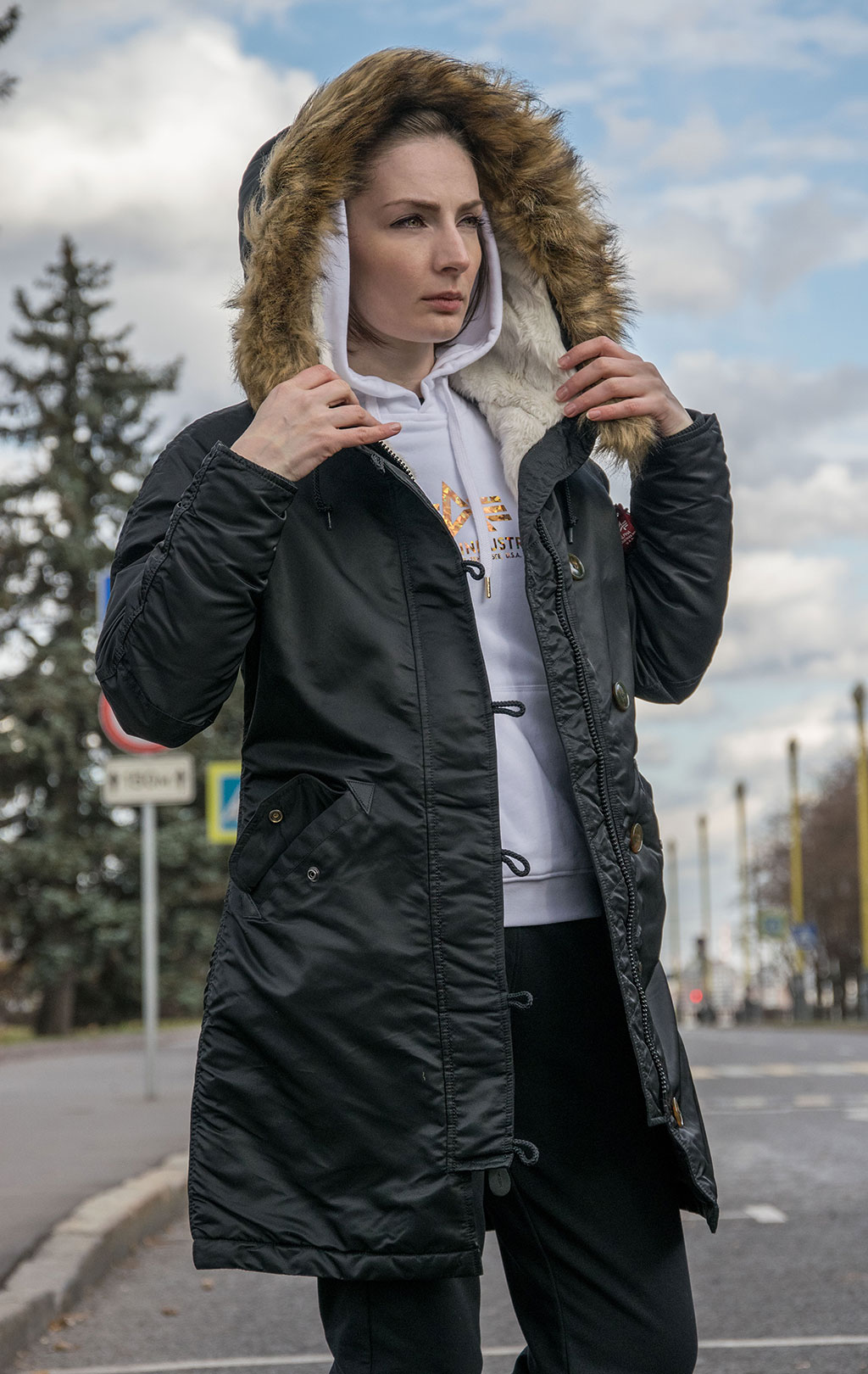 Женская аляска ALPHA INDUSTRIES ELYSE FW 21/22 m black 