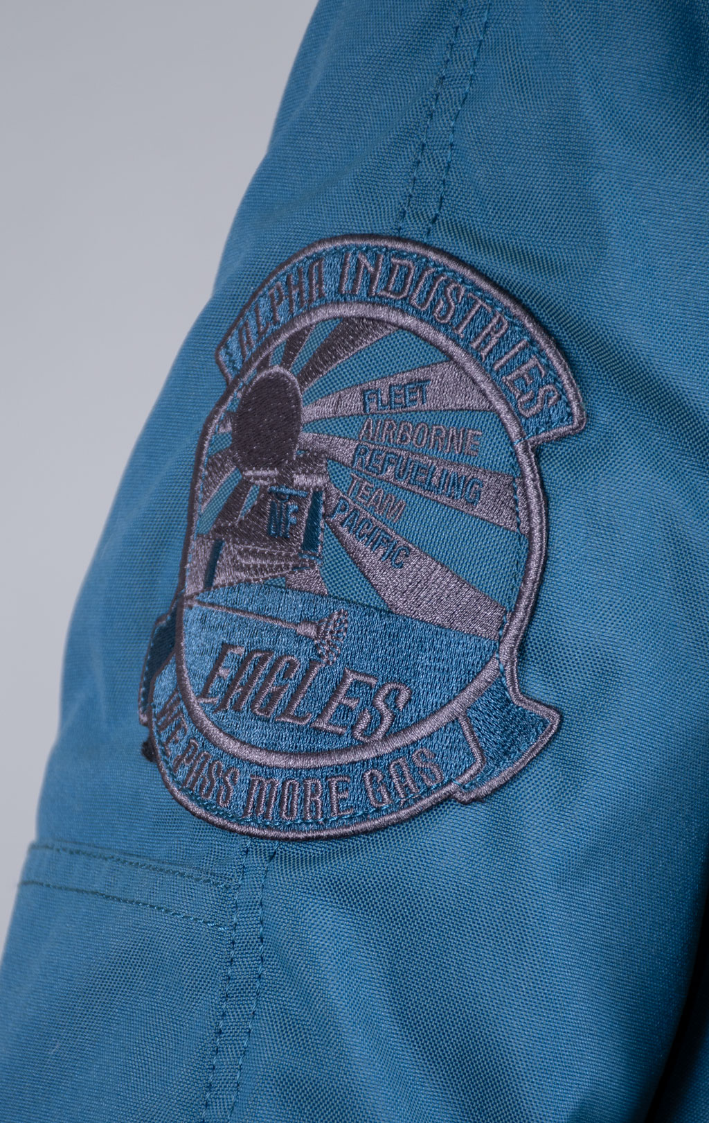Аляска ALPHA INDUSTRIES EXPLORER натур. мех blue bold 