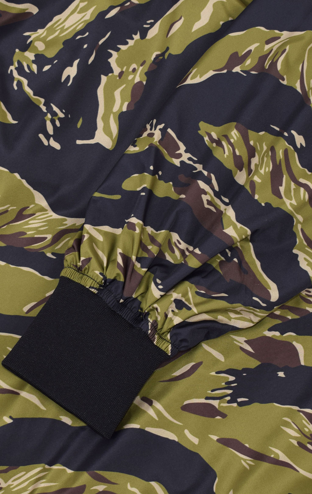 Анорак ALPHA INDUSTRIES GLIDER ANORAK tiger camo 