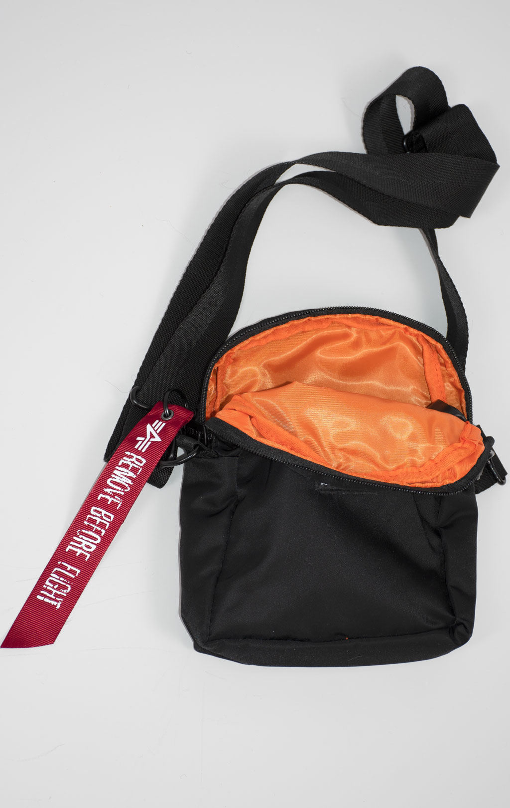 Сумка ALPHA INDUSTRIES CREW CARRY BAG black 
