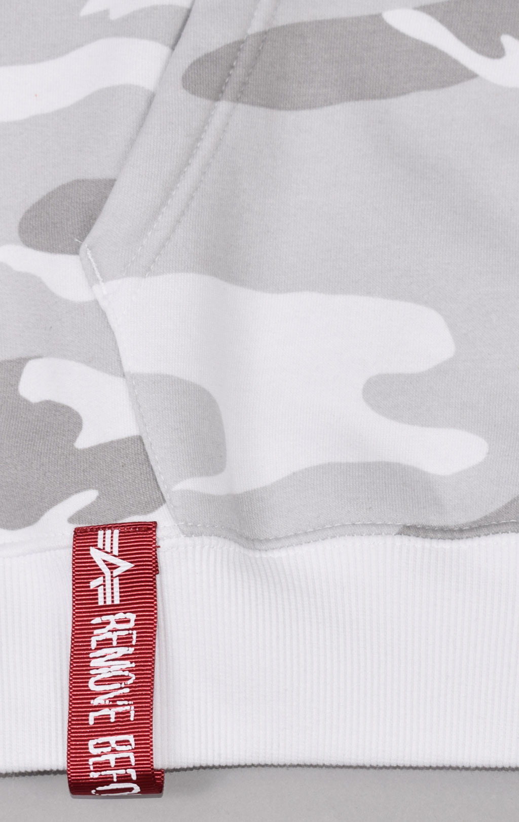 Толстовка ALPHA INDUSTRIES BASIC HOODY white camo 