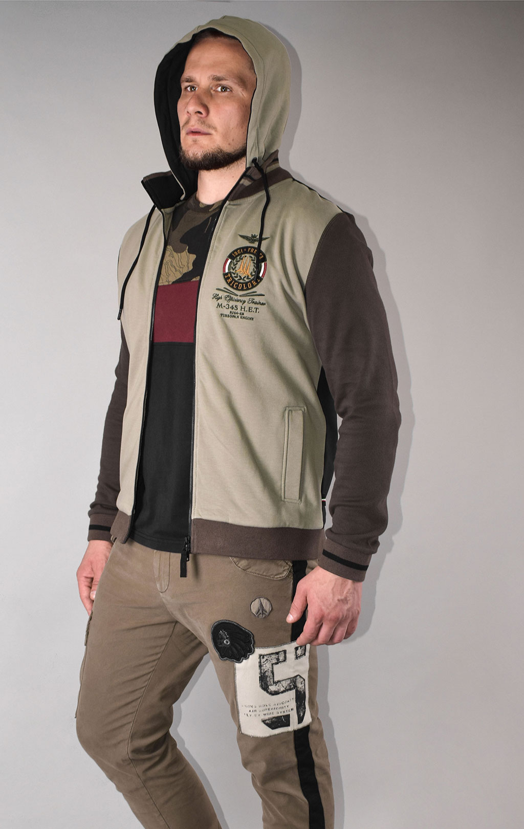 Толстовка с капюшоном AERONAUTICA MILITARE FW 20/21/TR black/verde scuro (FE 1523) 