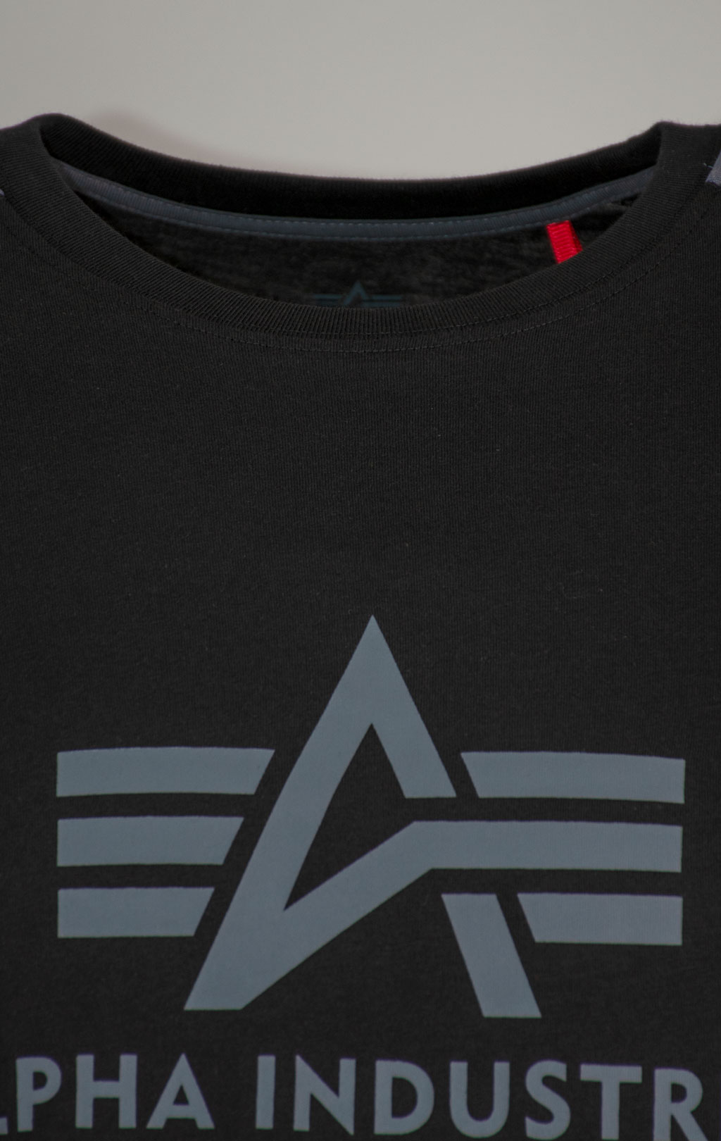 Лонгслив ALPHA INDUSTRIES BASIC LS black/greyblack 