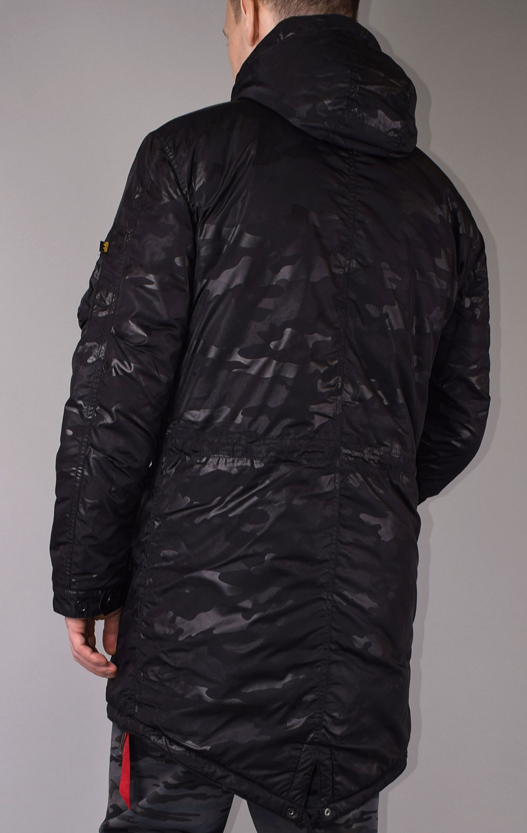 Парка ALPHA INDUSTRIES HOODED FISHTAIL CW HIDDEN CAMO black 