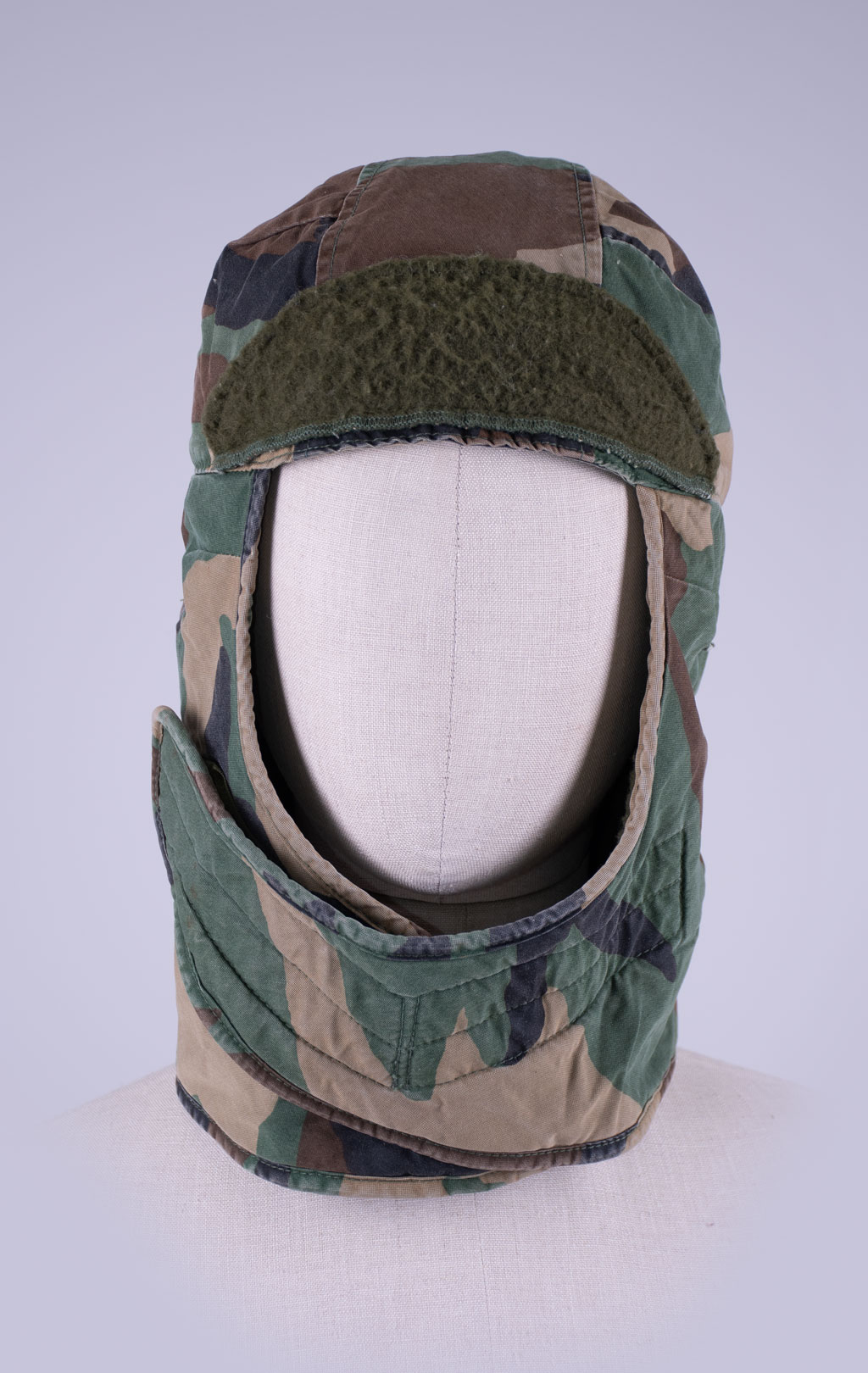 Шапка- шлем зимний camo woodland б/у США