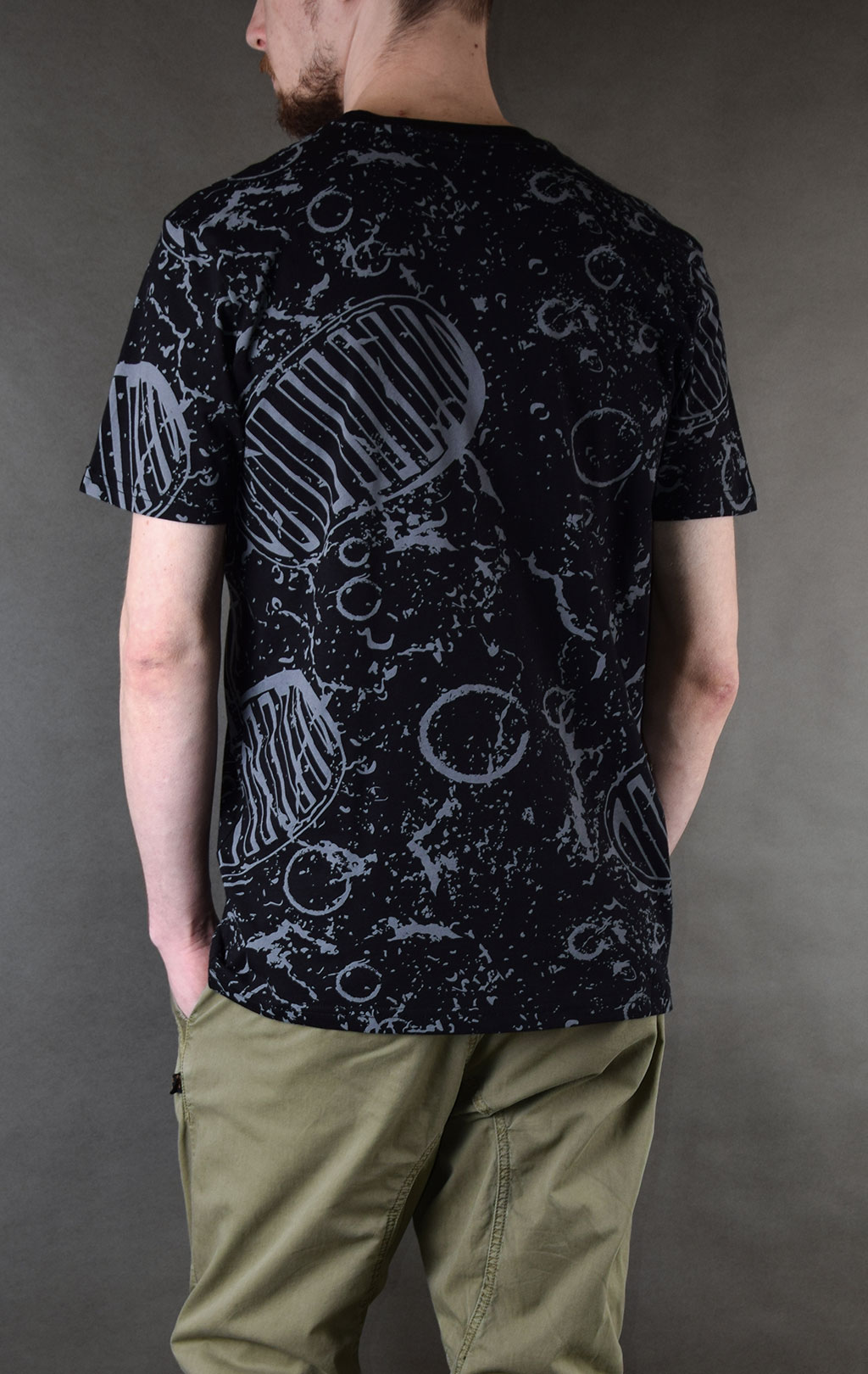 Футболка ALPHA INDUSTRIES MOON LANDING T black 