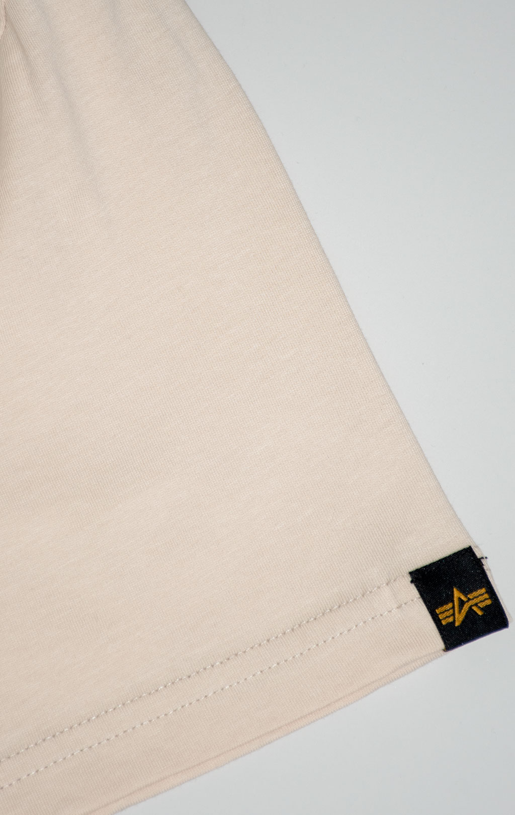 Футболка ALPHA INDUSTRIES ALPHA WORDING T jet stream white 