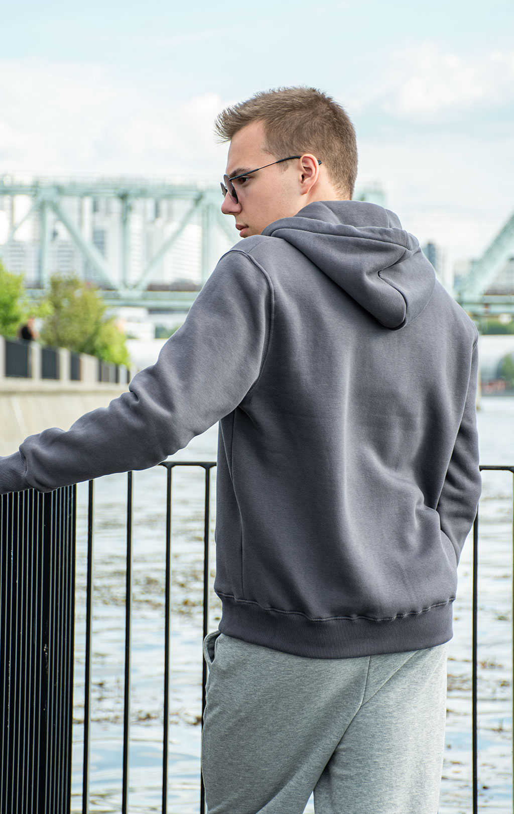 Толстовка ALPHA INDUSTRIES BASIC ZIP HOODY SMALL LOGO vintage grey 