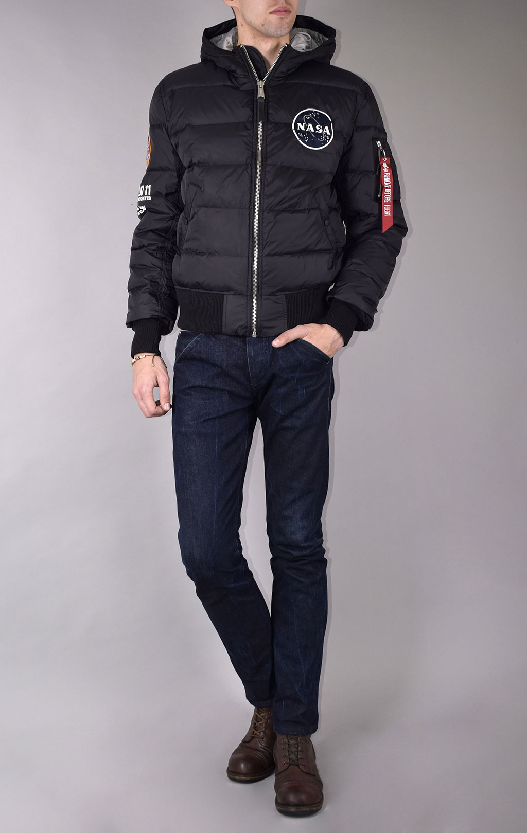 Куртка-пуховик ALPHA INDUSTRIES HOODED PUFFER APOLLO 11 black 