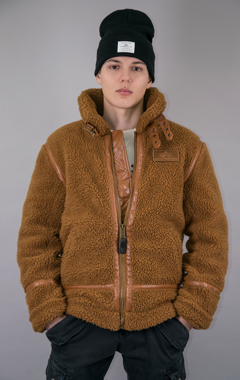 Куртка-пилот ALPHA INDUSTRIES B3 TEDDY camel 