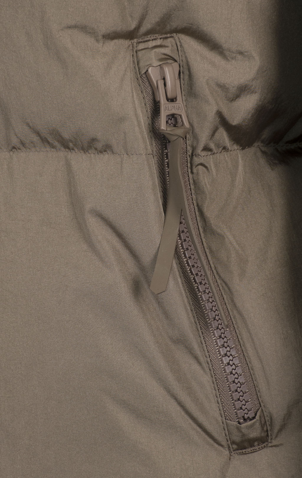 Женская куртка ALPHA INDUSTRIES SIERRA SHORT PUFFER FW 24/25 coyote brown 