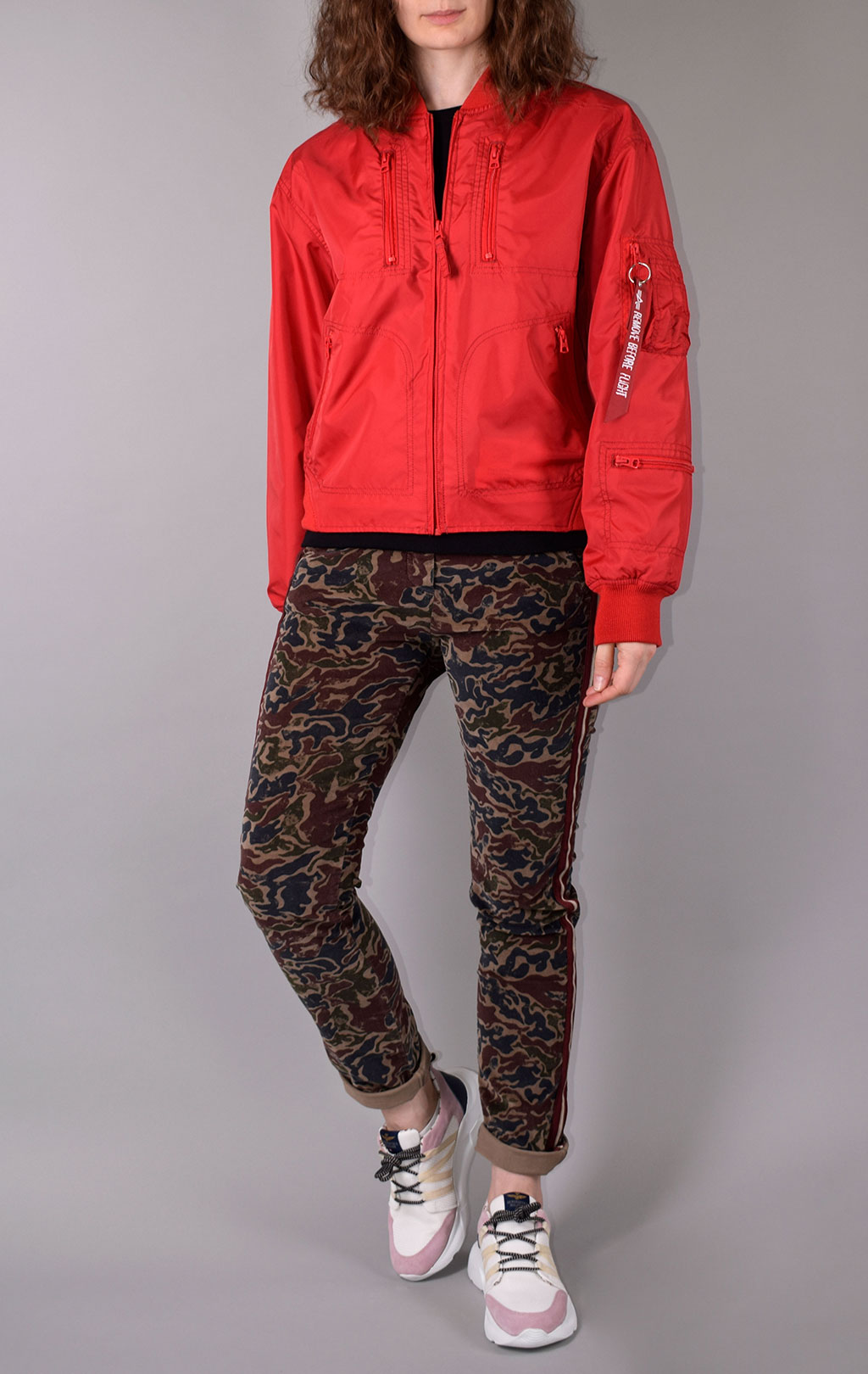 Женская ветровка ALPHA INDUSTRIES RECON UTILITY original fit spicy red 