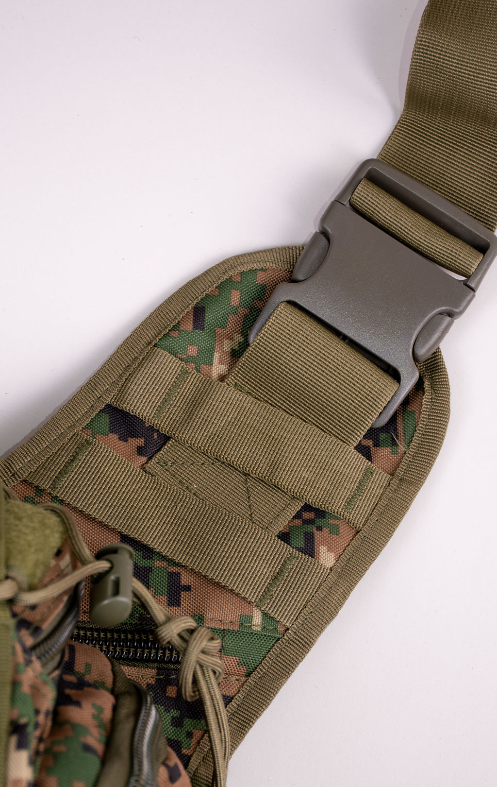 Сумка через плечо тактическая Hausheng SLING MOLLE 25x15x30 digital woodland PK-402 