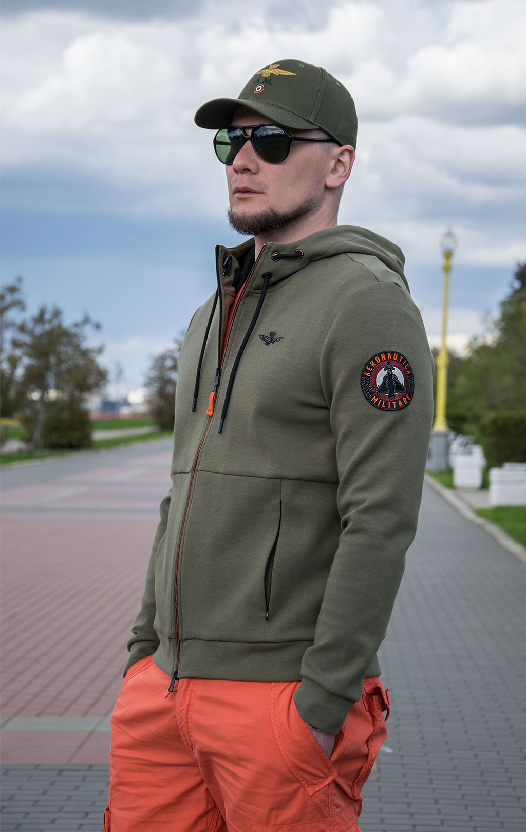 Толстовка с капюшоном AERONAUTICA MILITARE SS 22/TR verde militare (FE 1678) 