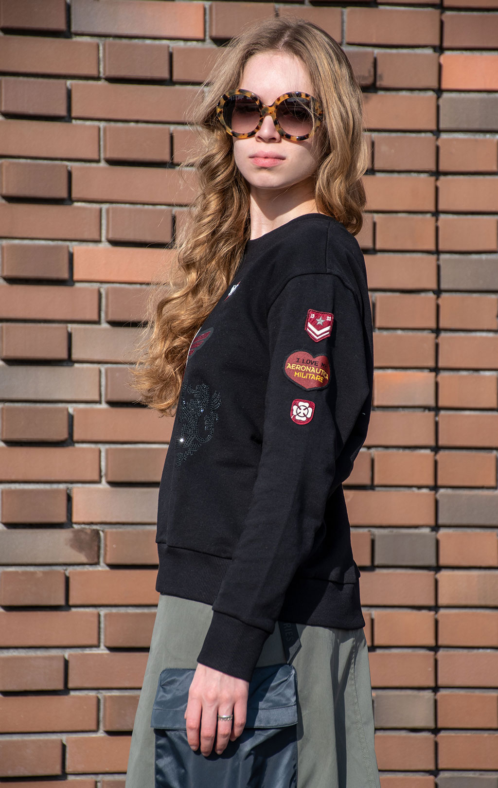 Женский свитшот AERONAUTICA MILITARE FW 24/25/IT nero (FE 1970) 