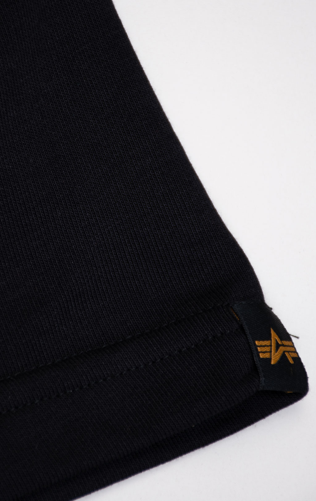 Женская футболка-кроп ALPHA INDUSTRIES BASIC BOXY T black 