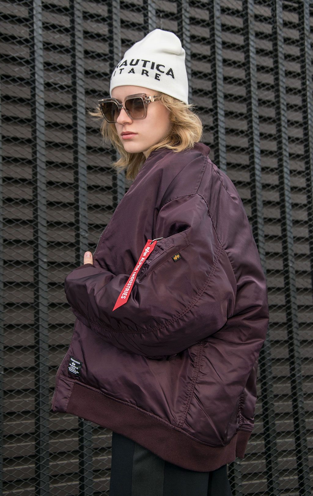 Женская куртка-бомбер ALPHA INDUSTRIES OVERSIZED FLIGHT JACKET MA-1 FW 23/24 m berry 