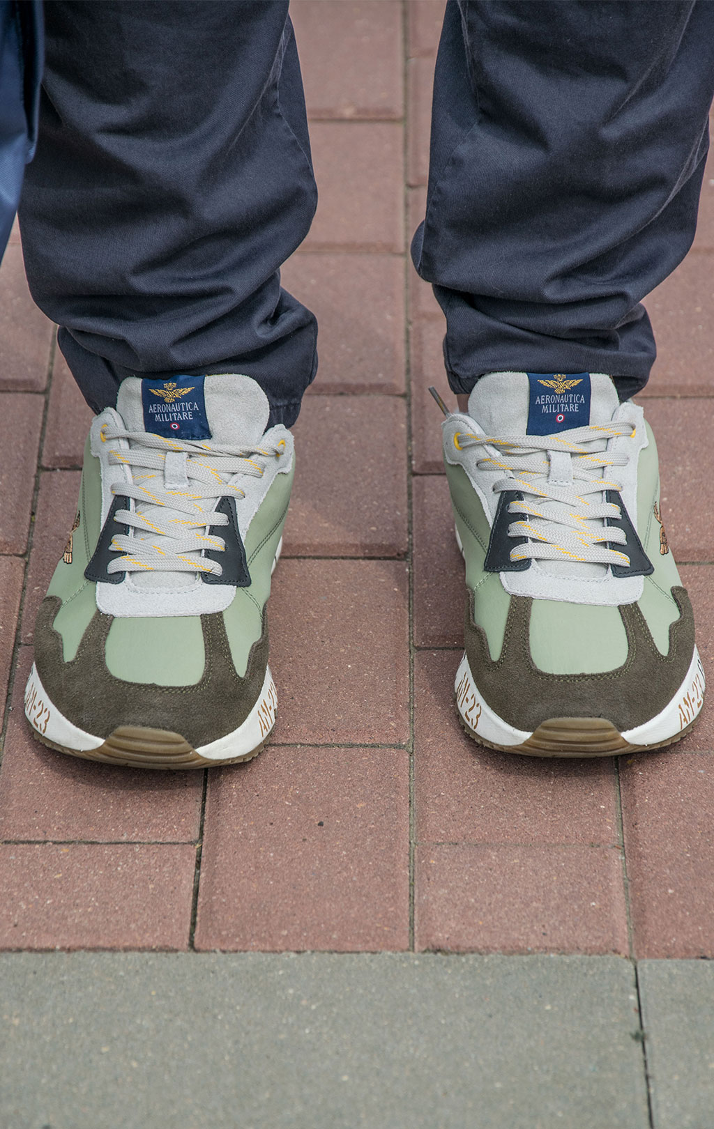 Кроссовки AERONAUTICA MILITARE SS 22 m/CN black/beige scuro/verde militare (SC 214) 