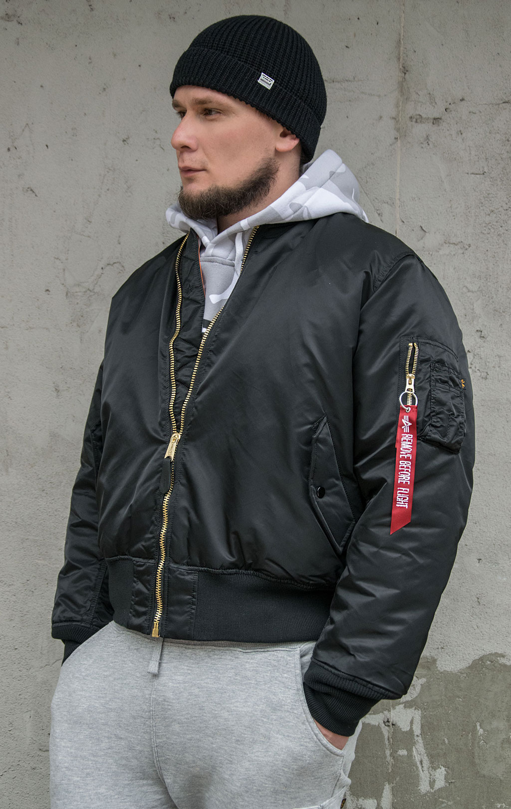 Бомбер ALPHA INDUSTRIES MA-1 black 