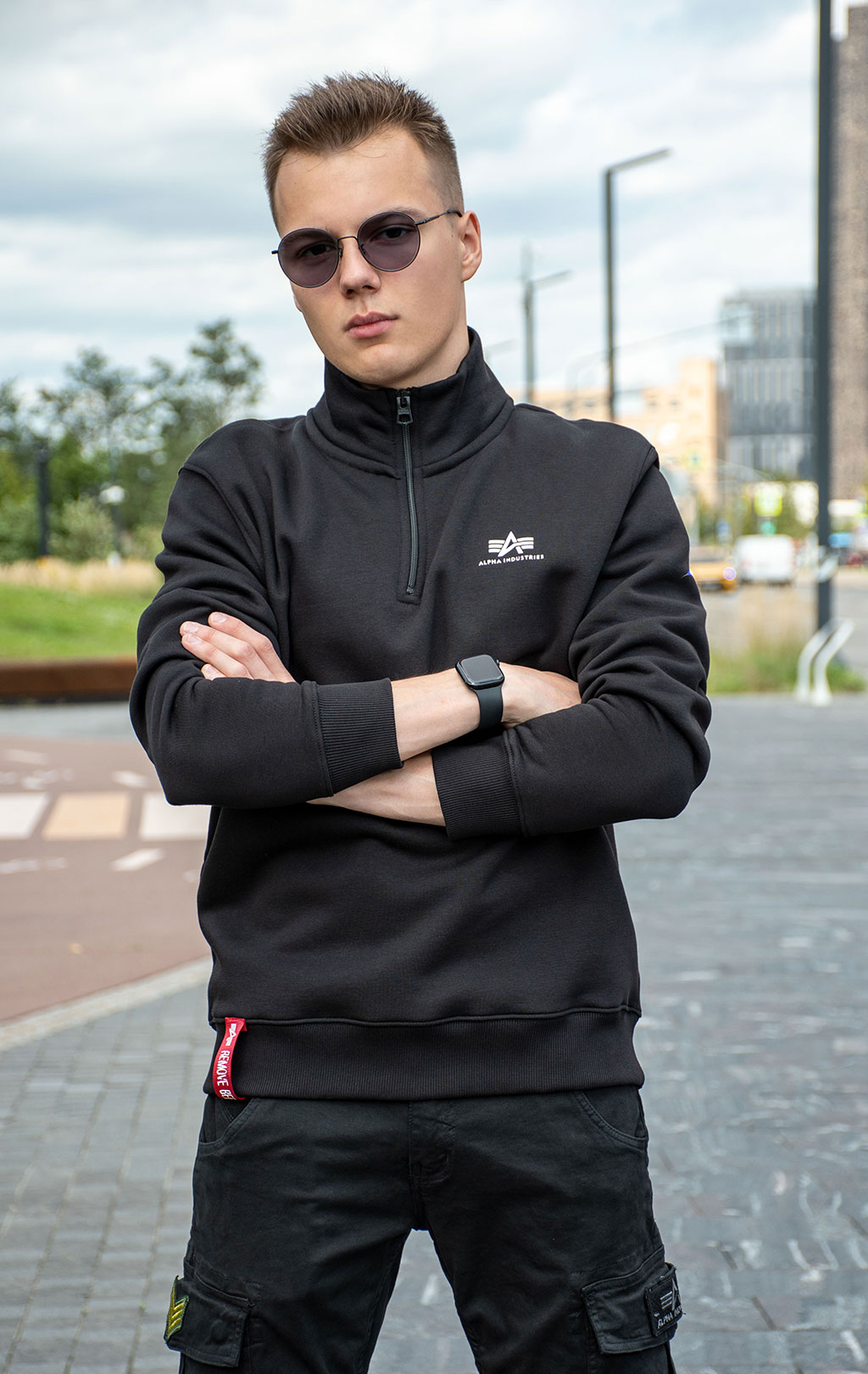 Толстовка ALPHA INDUSTRIES HALF ZIP SWEATER SMALL LOGO black 